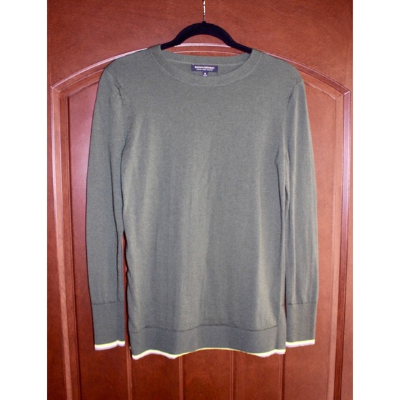 Banana Republic Sweaters - Banana Republic merino wool sweater